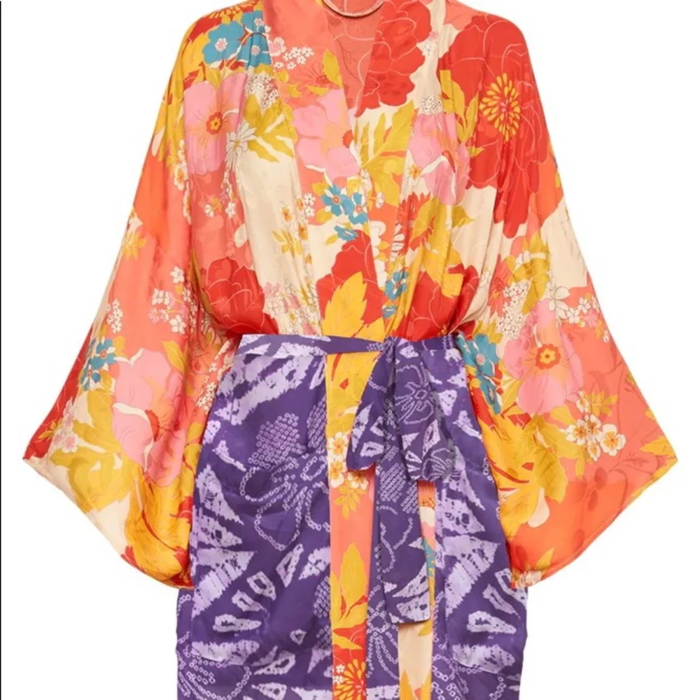Tyler Short Robe - Picture 8 of 8